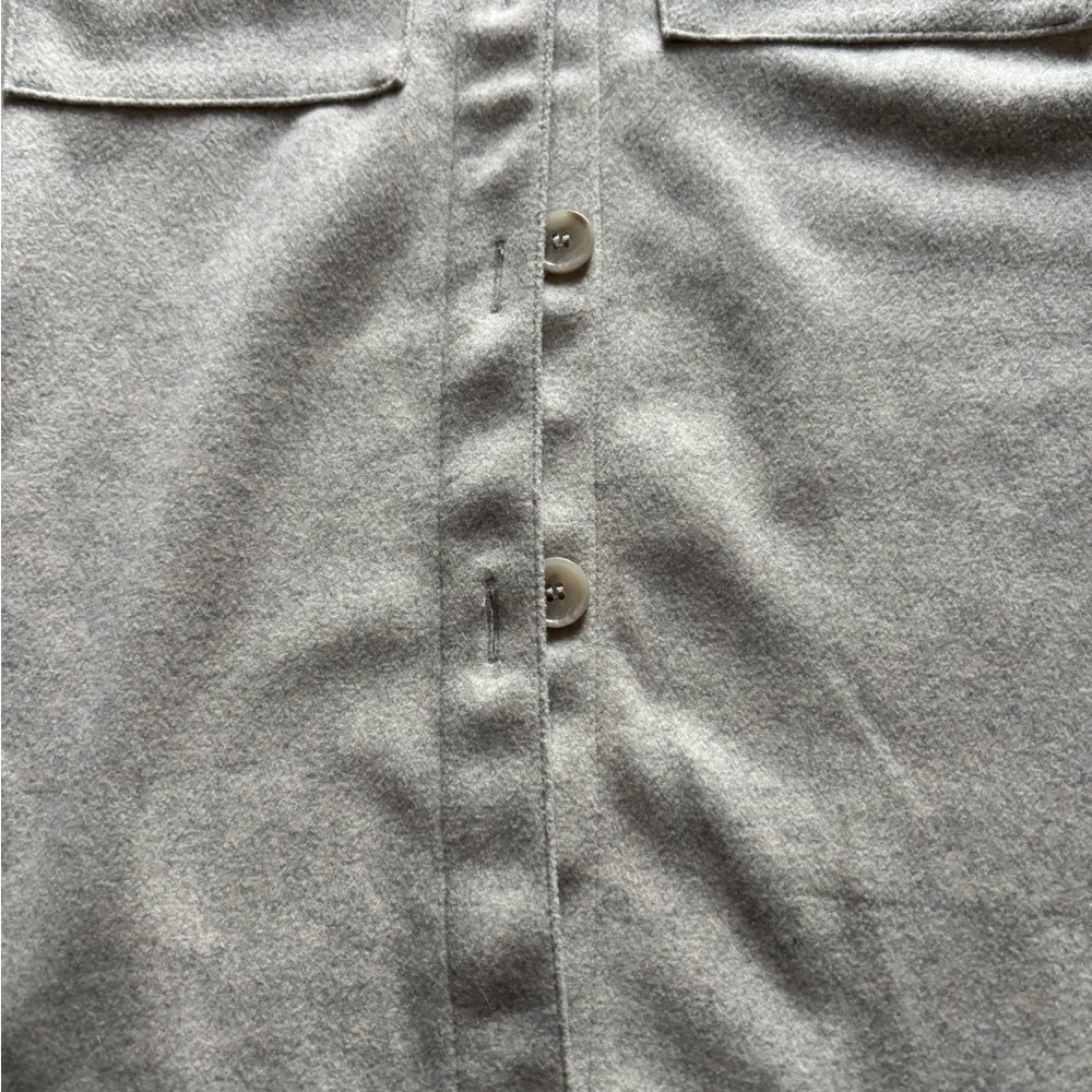 Shacket Xs. Made big - Picture 2 of 6